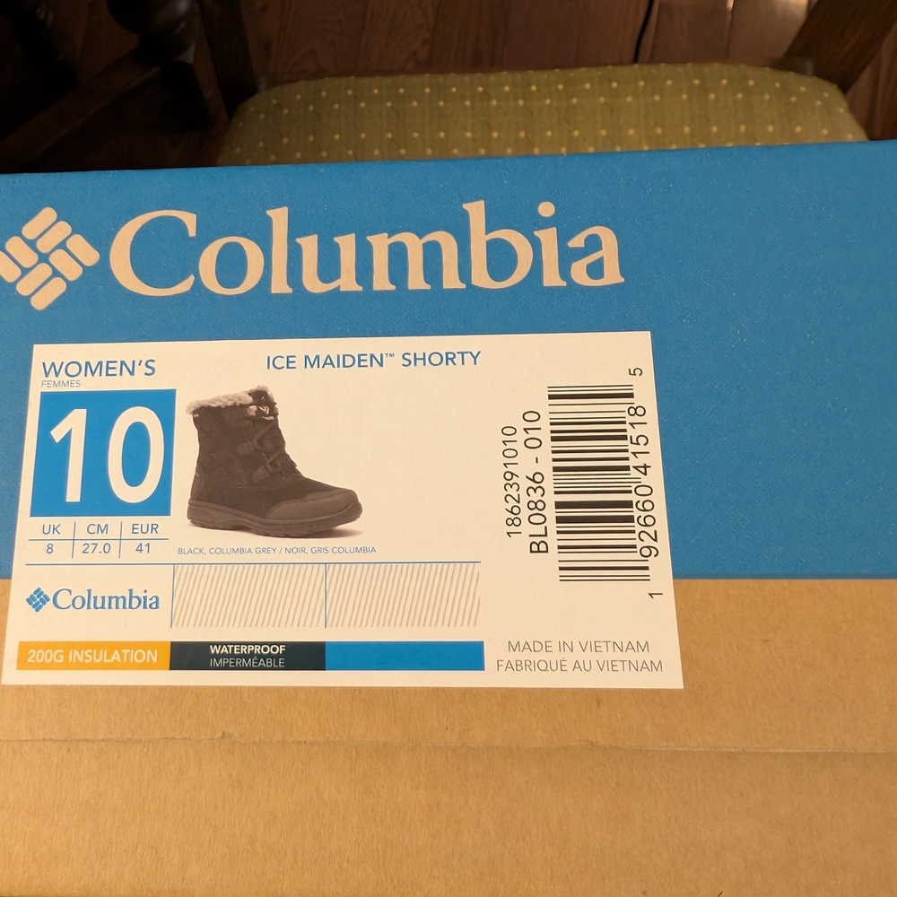 Columbia Women's Ice Maiden Shorty Boots 10M - Black